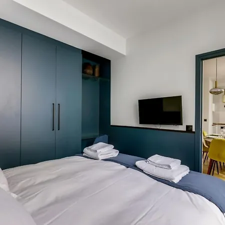 Bluestay 42 - Charmant Duplex A